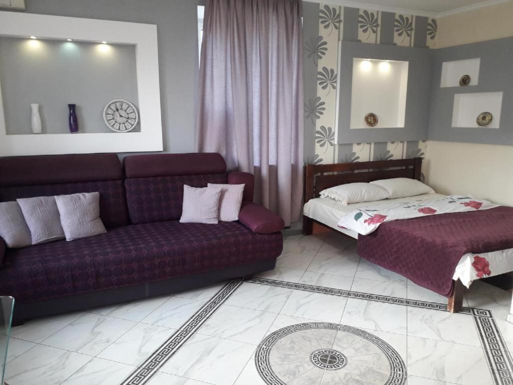 Apartment On 8 Marta Николаев Экстерьер фото