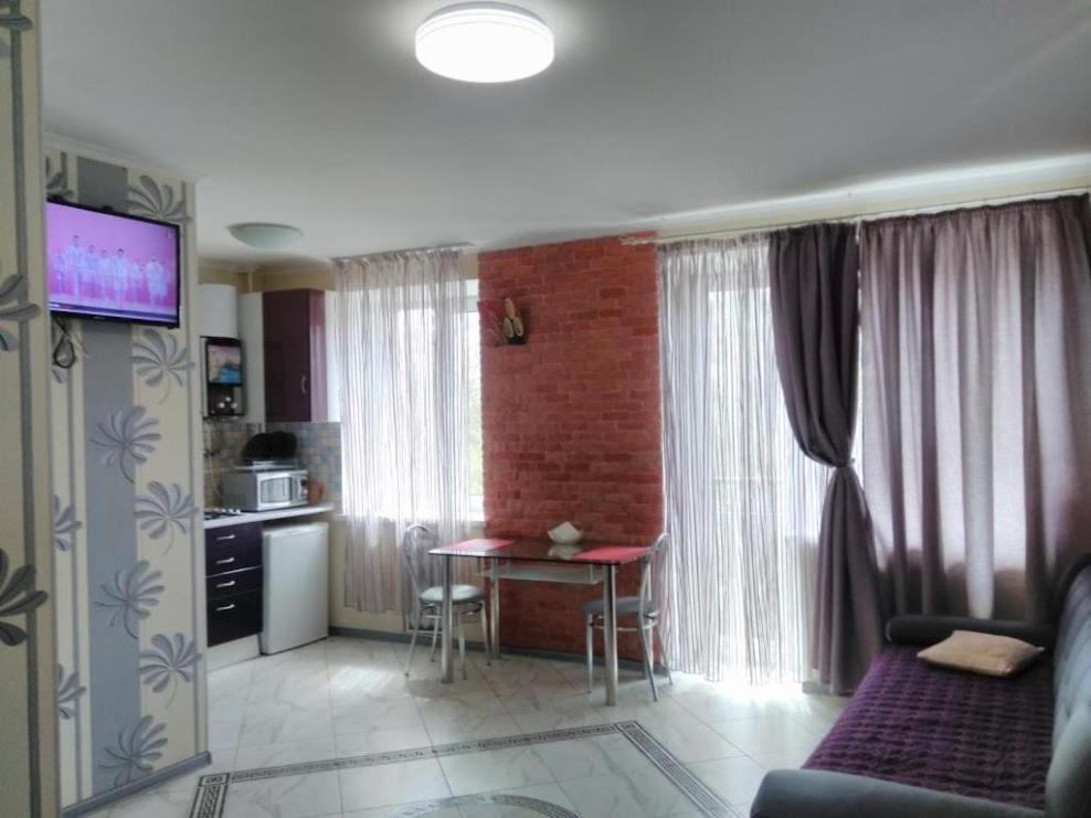 Apartment On 8 Marta Николаев Экстерьер фото